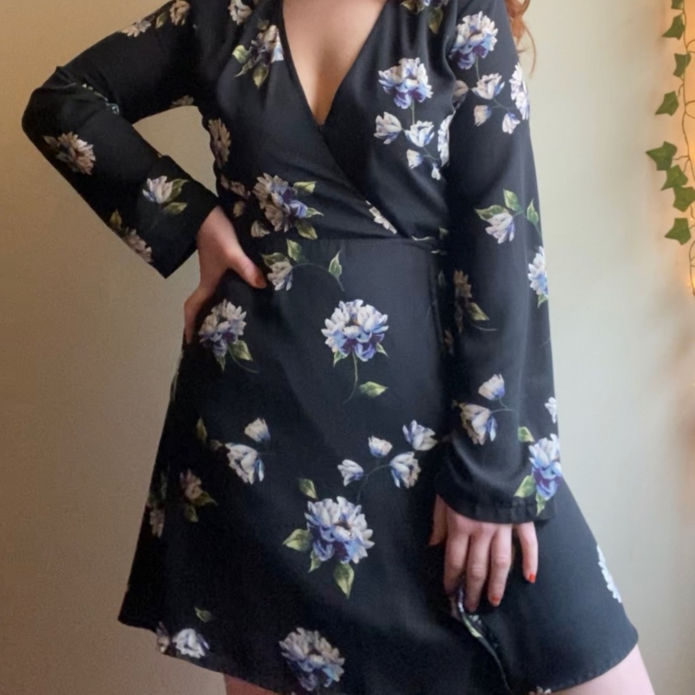 Wrap floral dress long sleeve